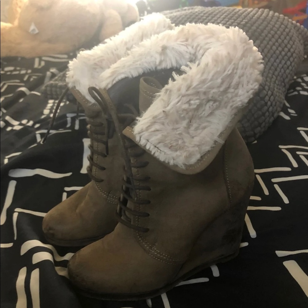 Leather upper wedge boots